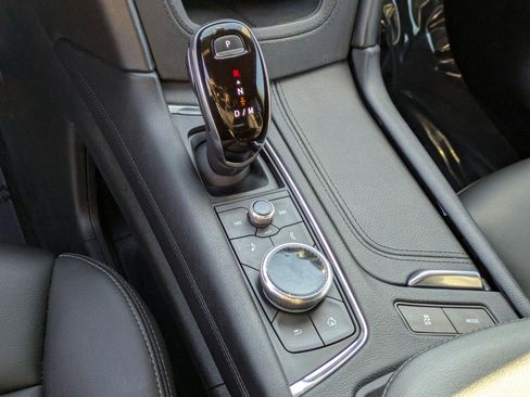 Used 2021 Cadillac XT5 Luxury image 25