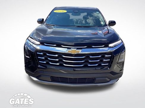 Used 2026 Chevrolet Equinox LT FWD image 2