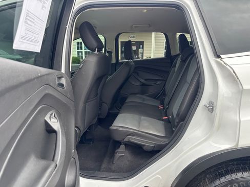 Used 2018 Ford Escape SE w/ Ford Safe & Smart Package AWD/4WD image 11