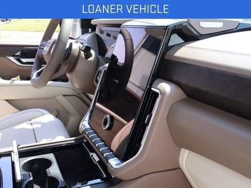 New 2026 GMC Yukon Denali AWD/4WD image 9