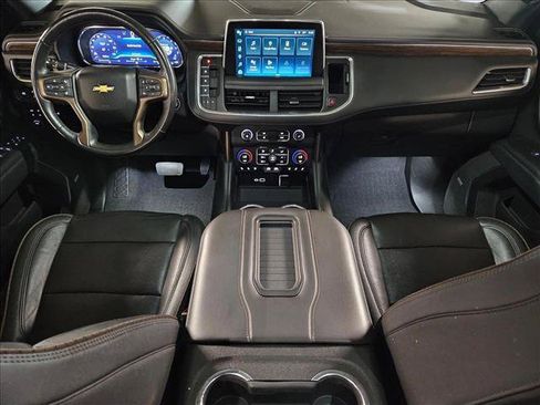 Used 2022 Chevrolet Tahoe High Country w/ Premium Package 2 AWD/4WD image 17