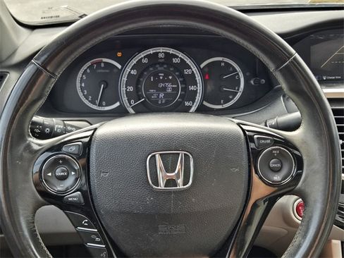 Used 2017 Honda Accord EX-L image 19