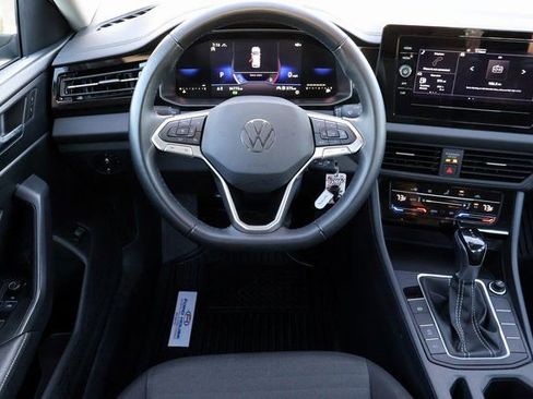 Used 2025 Volkswagen Jetta S FWD image 4