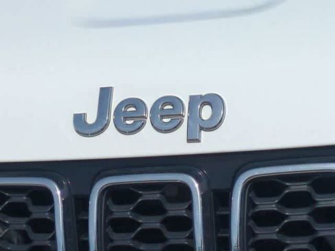 Used 2020 Jeep Grand Cherokee Limited w/ Luxury Group II image 12