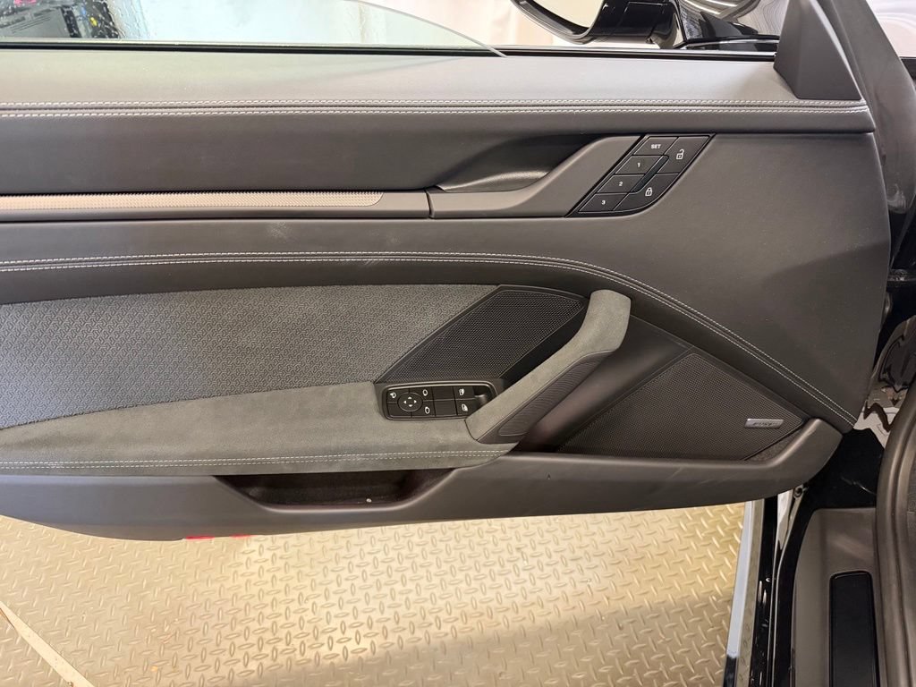 Certified 2025 Porsche 911 Targa 4 GTS AWD/4WD image 7