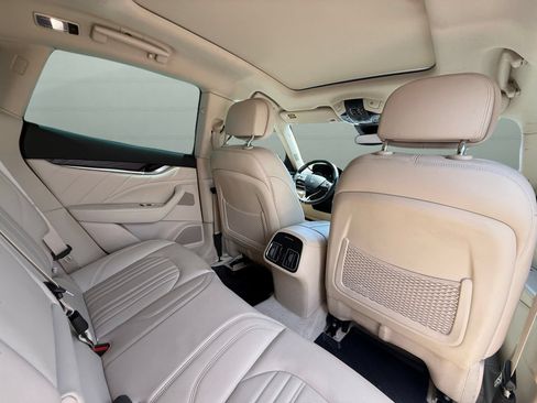 Used 2022 Maserati Levante Modena AWD/4WD image 29