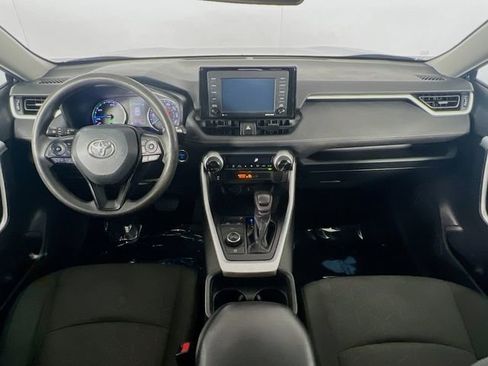 Used 2021 Toyota RAV4 XLE w/ Convenience Package image 28