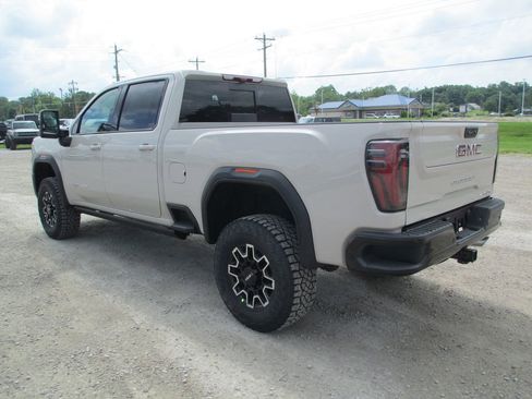 New 2026 GMC Sierra 2500 AT4X AWD/4WD image 7
