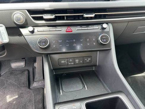 Used 2025 Hyundai Sonata Limited FWD image 22