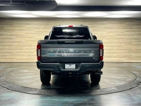 Used 2022 Ford F250 Platinum w/ FX4 Off-Road Package AWD/4WD image 21