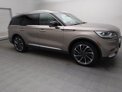 Used 2021 Lincoln Aviator Reserve w/ Equipment Group 202A AWD/4WD image 11