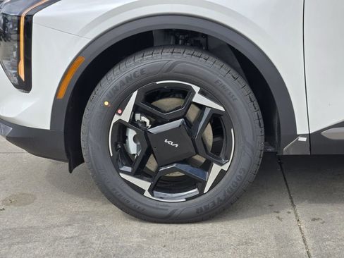 New 2026 Kia Sportage EX AWD/4WD image 9