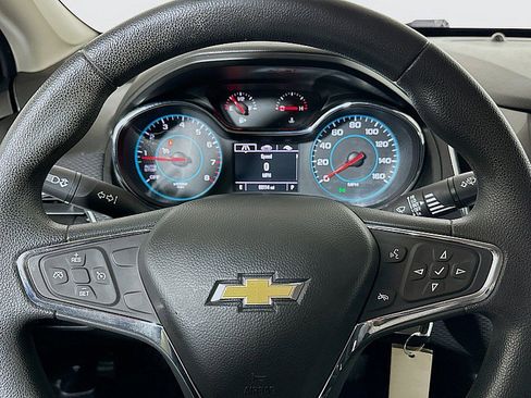 Used 2016 Chevrolet Cruze LT image 12