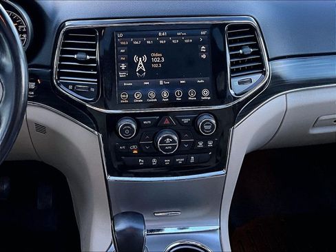 Used 2021 Jeep Grand Cherokee Limited AWD/4WD image 18