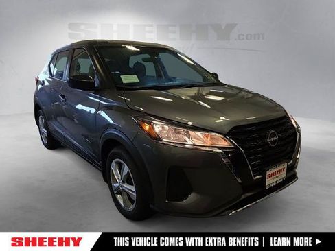 Certified 2025 Nissan Kicks Play S w/ Interior Electronics Package FWD image 1