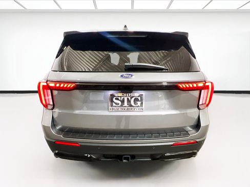 Used 2025 Ford Explorer ST-Line RWD image 5