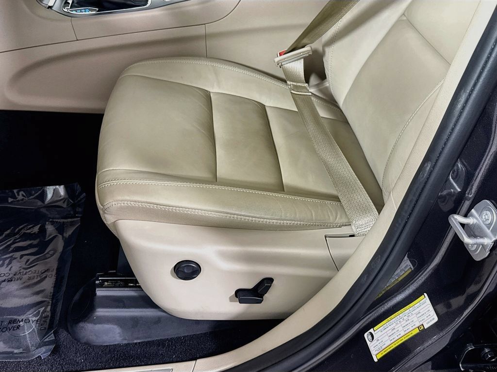 Used 2020 Jeep Grand Cherokee Limited AWD/4WD image 25