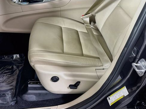 Used 2020 Jeep Grand Cherokee Limited AWD/4WD image 25