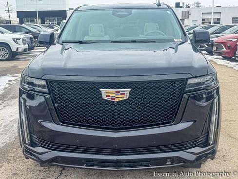 Used 2023 Cadillac Escalade Sport Platinum image 5