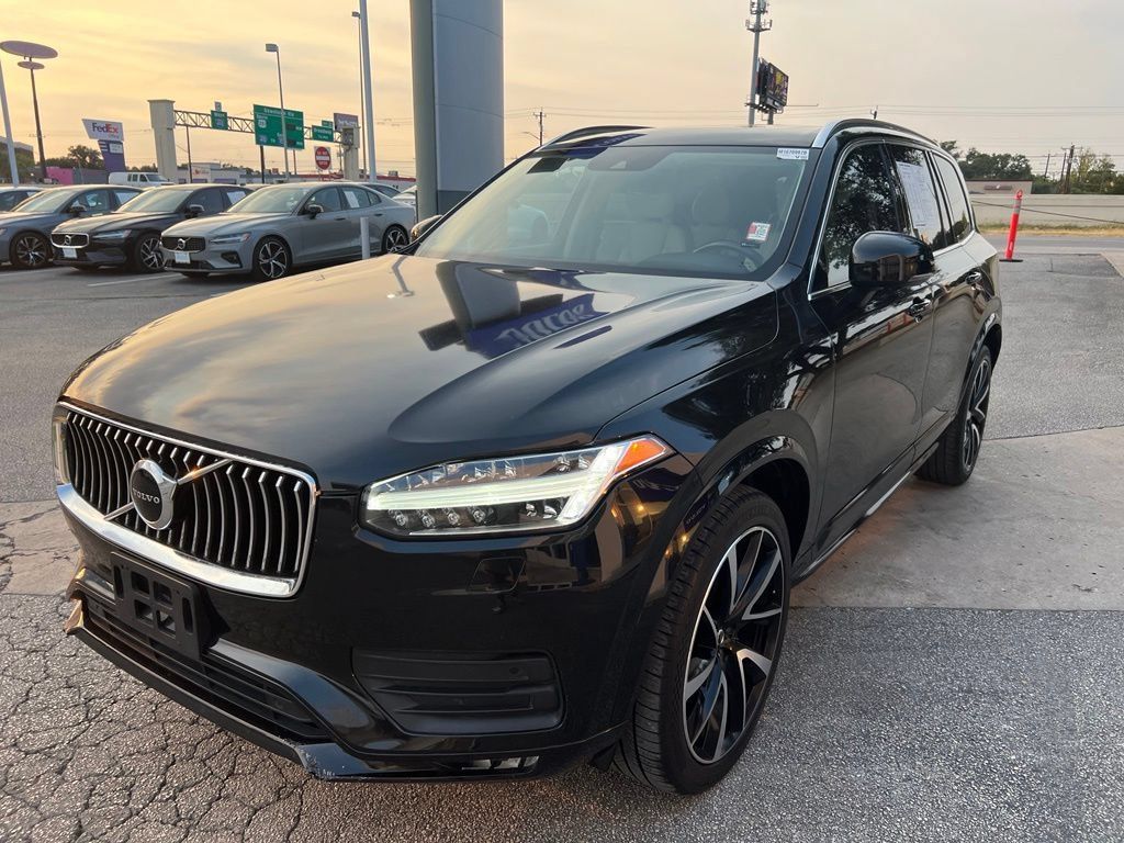 Used 2021 Volvo XC90 T6 Momentum w/ Climate Package AWD/4WD image 3