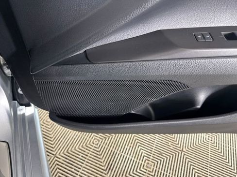 Used 2023 Toyota Camry SE image 29