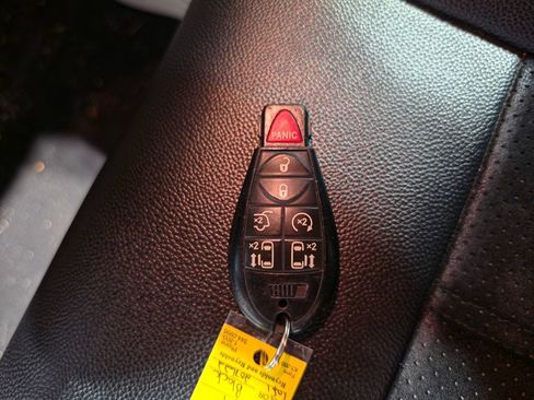 Used 2018 Dodge Grand Caravan SXT FWD image 10