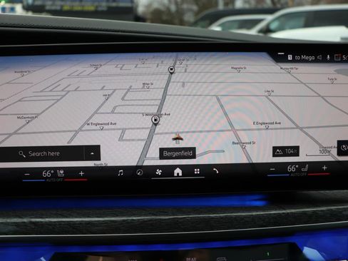 Used 2024 BMW 740i xDrive image 43