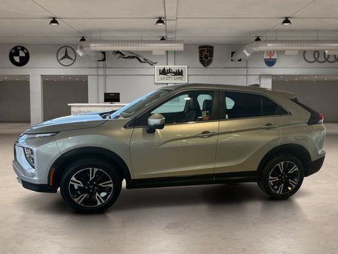 Used 2025 Mitsubishi Eclipse Cross SE AWD/4WD image 2