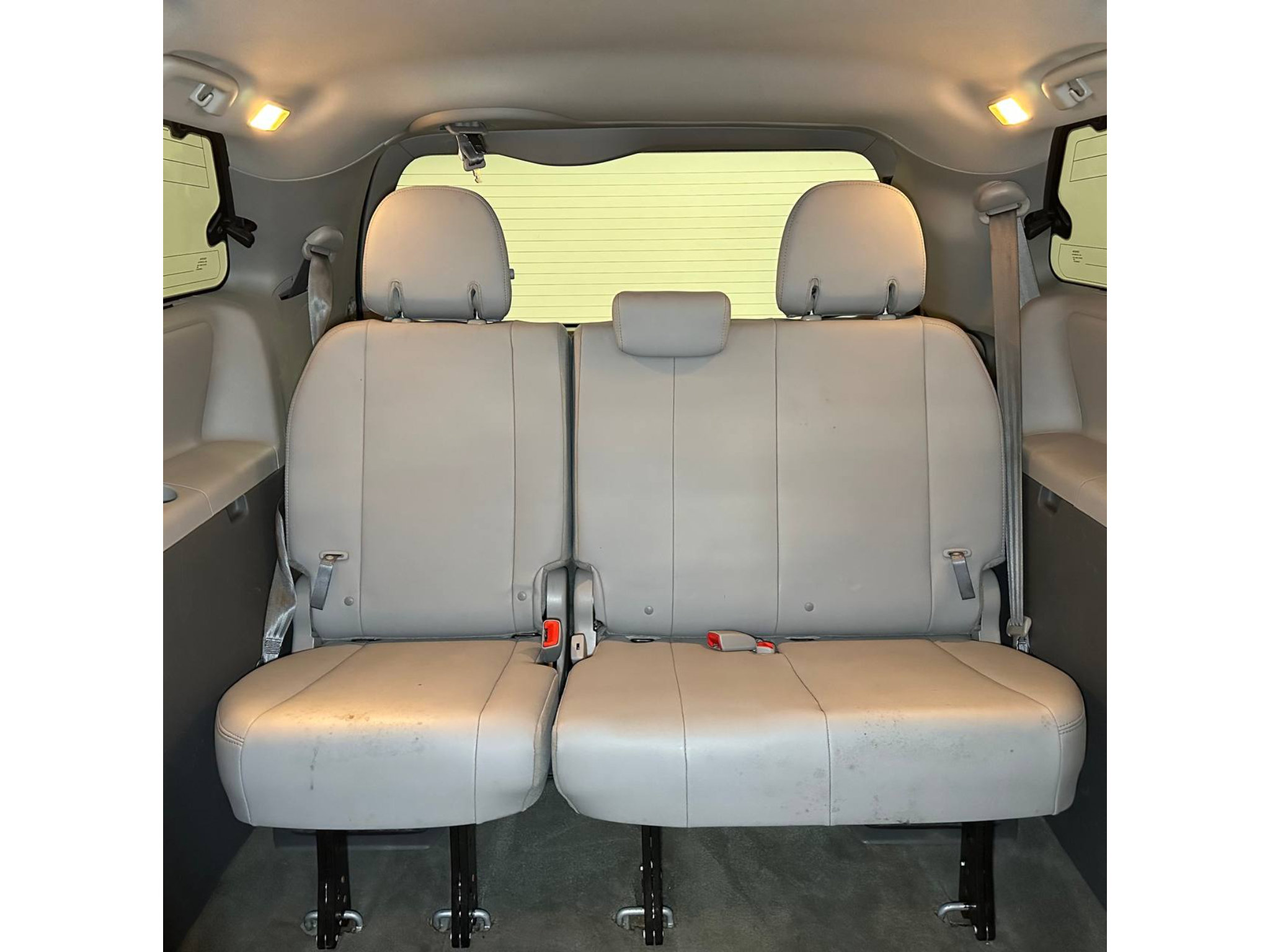 Used 2017 Toyota Sienna XLE w/ XLE Navigation Package FWD image 22
