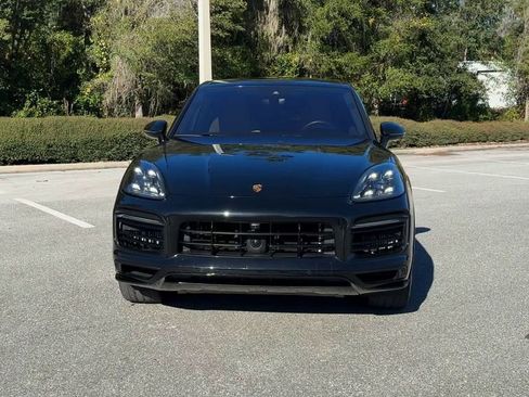 Used 2023 Porsche Cayenne GTS image 3