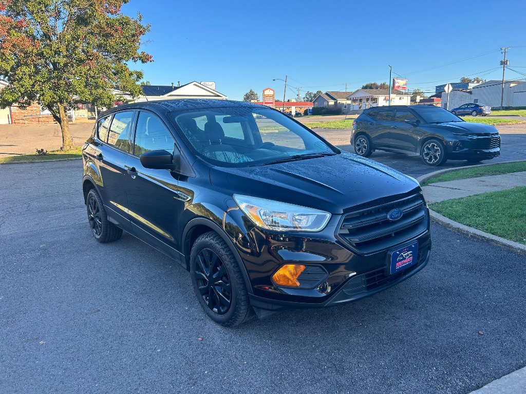 Used 2017 Ford Escape S FWD image 3