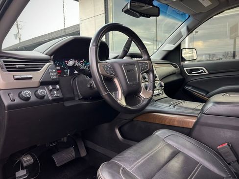 Used 2019 GMC Yukon XL Denali w/ Denali Ultimate Package image 71
