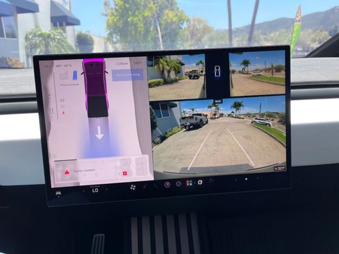 Used 2025 Tesla Cybertruck Cyberbeast AWD/4WD image 16