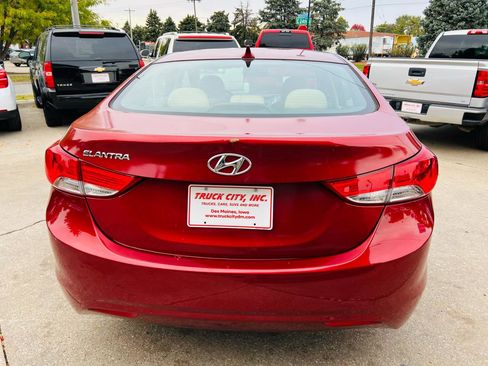 Used 2013 Hyundai Elantra GLS w/ Preferred Pkg image 4
