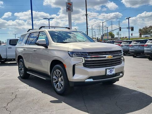 Used 2024 Chevrolet Tahoe LT w/ Luxury Package RWD image 27