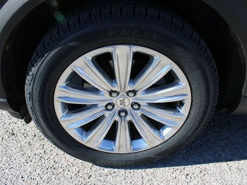 Used 2021 Ford Explorer King Ranch w/ Premium Technology Package image 10