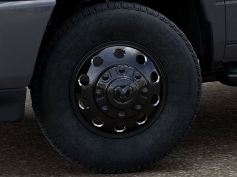 New 2026 RAM 3500 Big Horn AWD/4WD image 8