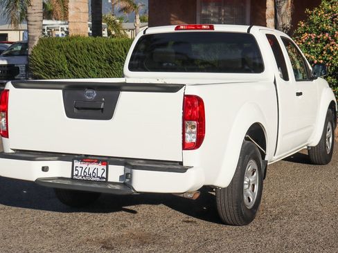 Used 2018 Nissan Frontier S image 9