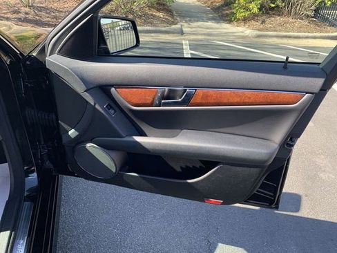 Used 2011 Mercedes-Benz C 300 Sedan image 13