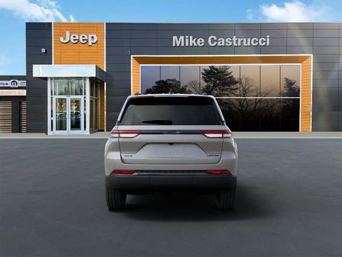 New 2025 Jeep Grand Cherokee Limited w/ Luxury Tech Group II AWD/4WD image 7