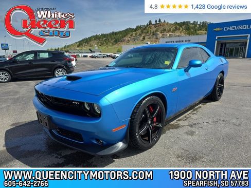 Used 2015 Dodge Challenger SRT w/ Technology Group RWD image 1