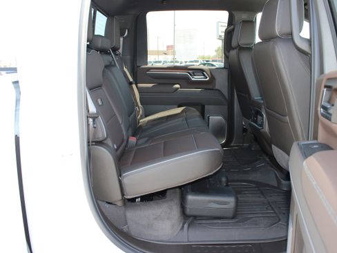 Used 2025 GMC Sierra 3500 Denali AWD/4WD image 20