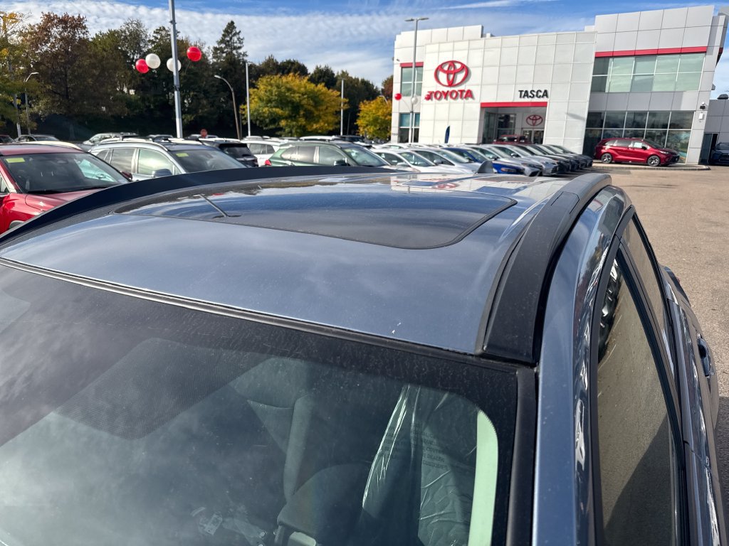 New 2026 Toyota Corolla Cross LE w/ Moonroof Package AWD/4WD image 39