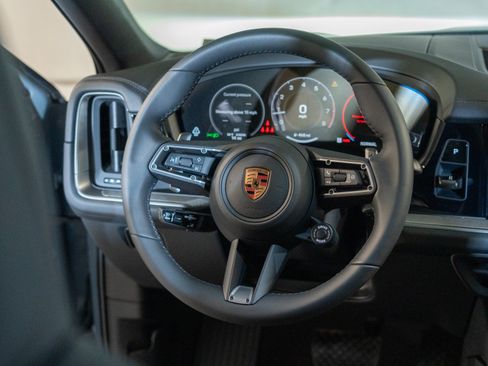 New 2026 Porsche Cayenne GTS AWD/4WD image 27