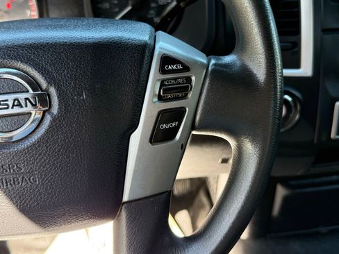 Used 2017 Nissan Titan S image 29
