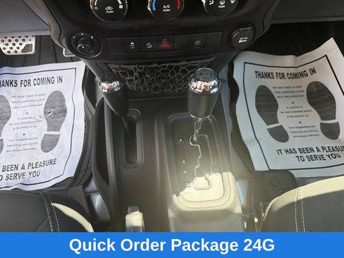 Used 2015 Jeep Wrangler Unlimited Sahara w/ Connectivity Group AWD/4WD image 17