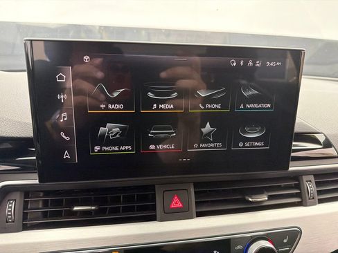 Used 2022 Audi A4 2.0T Premium Plus w/ Premium Plus Package AWD/4WD image 16
