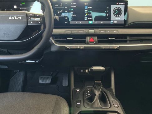 Used 2025 Kia K4 EX FWD image 31