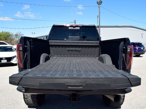 Used 2024 GMC Sierra 2500 AT4 w/ AT4 Premium Plus Package image 21