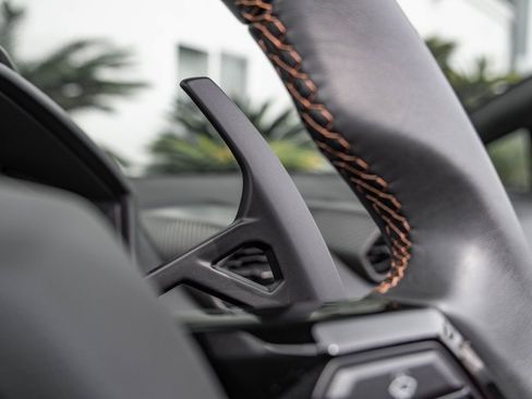 Used 2024 Lamborghini Huracan EVO image 16